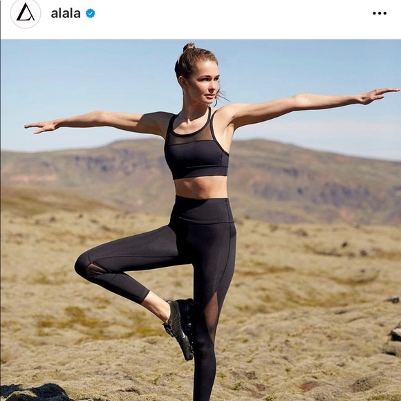 NWT Alala Aurora Sports Bra in Black - Picture 10 of 11